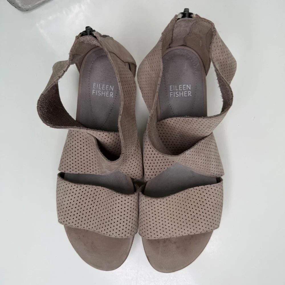 Eileen Fisher Platform Sandals‎ Womens Taupe Perforated Nubuck Minimalist 7